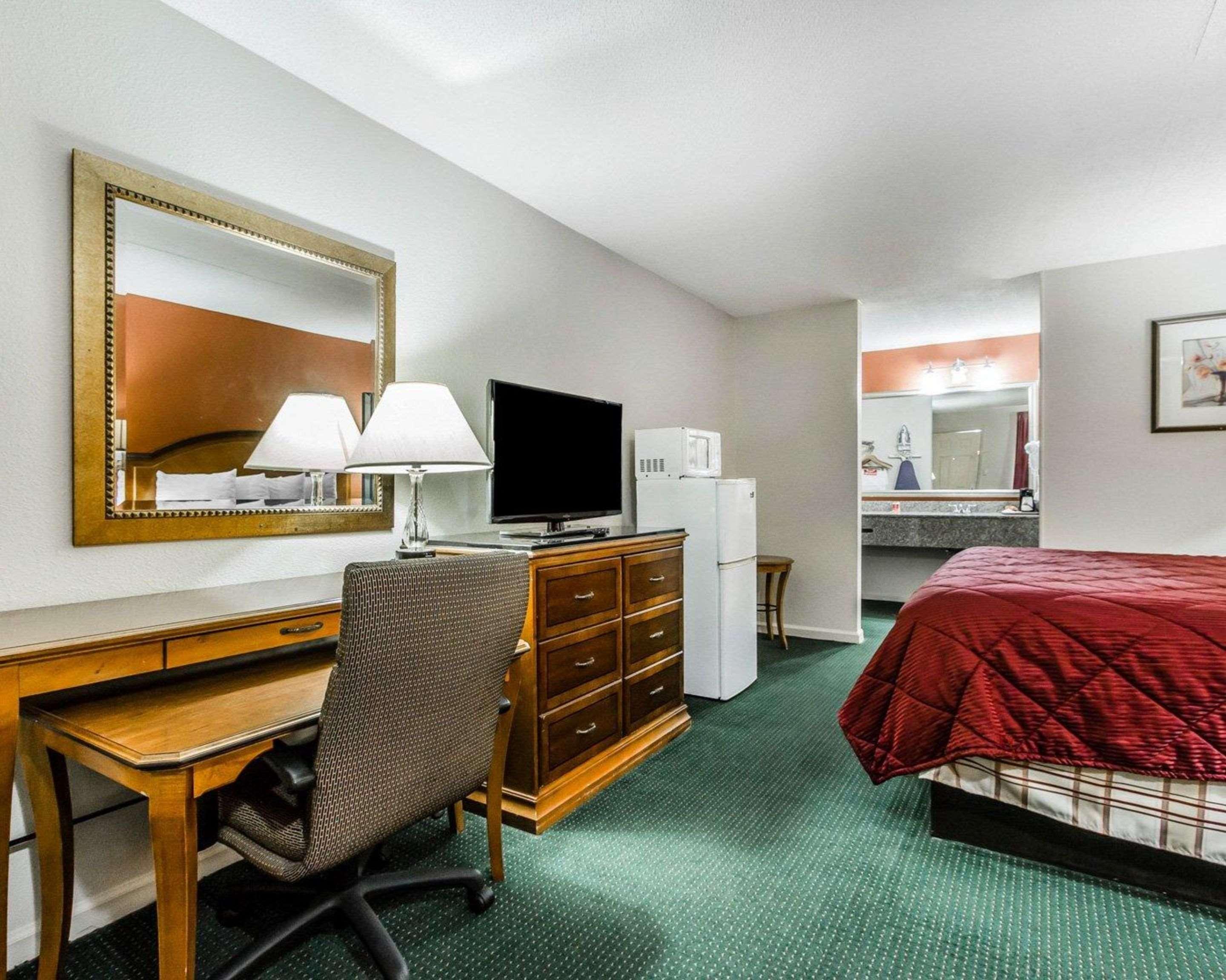 Econo Lodge Inn & Suites Enterprise Dış mekan fotoğraf