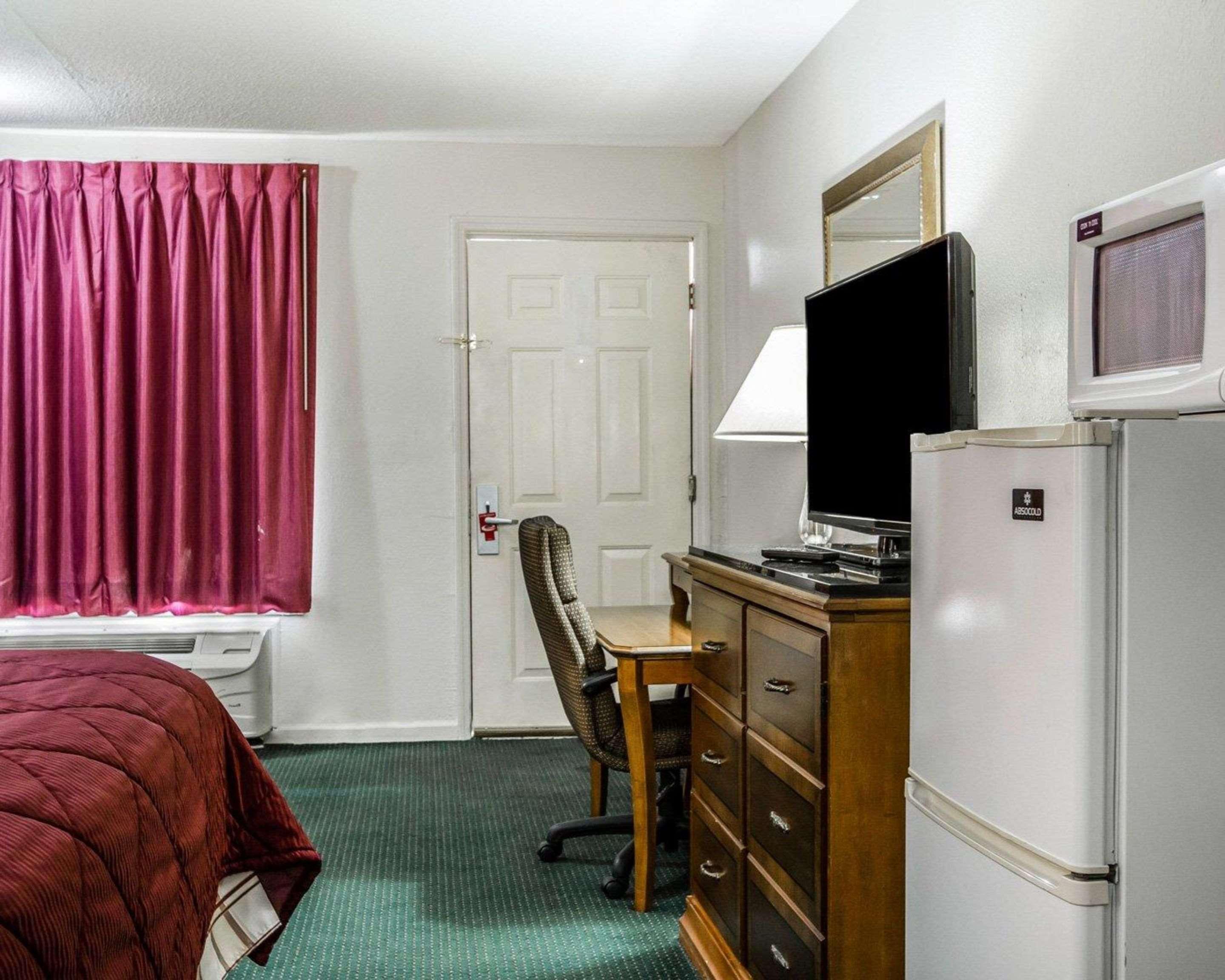 Econo Lodge Inn & Suites Enterprise Dış mekan fotoğraf